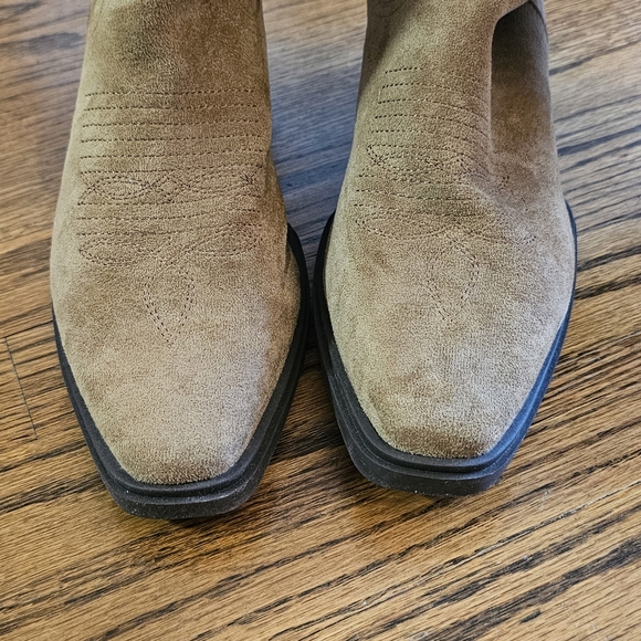 Cowboy Western Boots - Picture 5 of 7